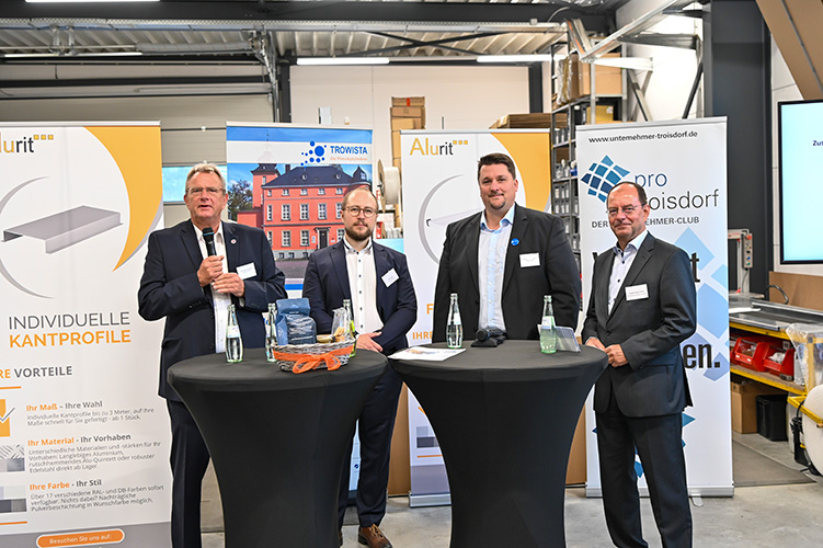 Unternehmerfrühstück - Podium Unternehmerfrühstück - Podium