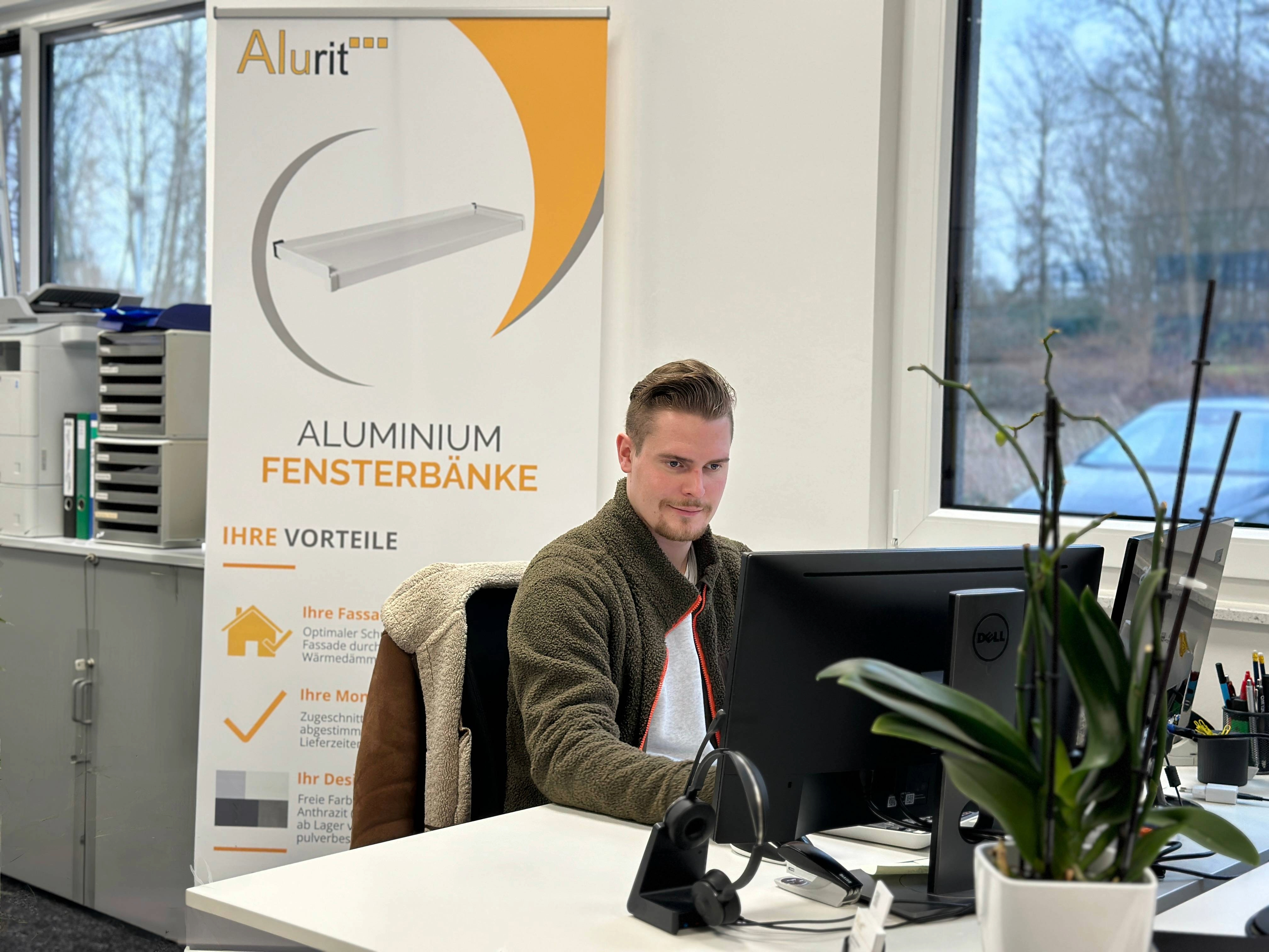 Alurit Kundenservice Bild mit Person Alurit Kundenservice Bild mit Person